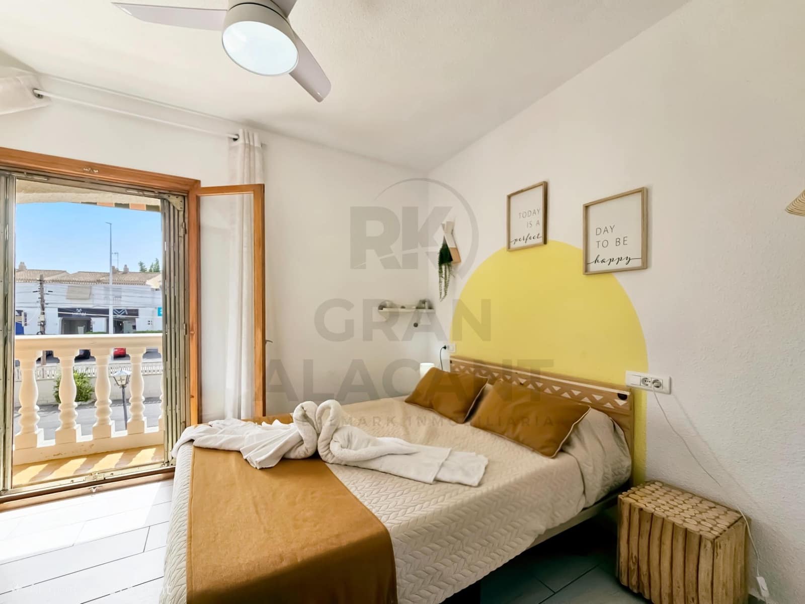 2 bedroom Bungalow for sale in Gran Alacant with pool - € 230,000 (Ref: 9973356)