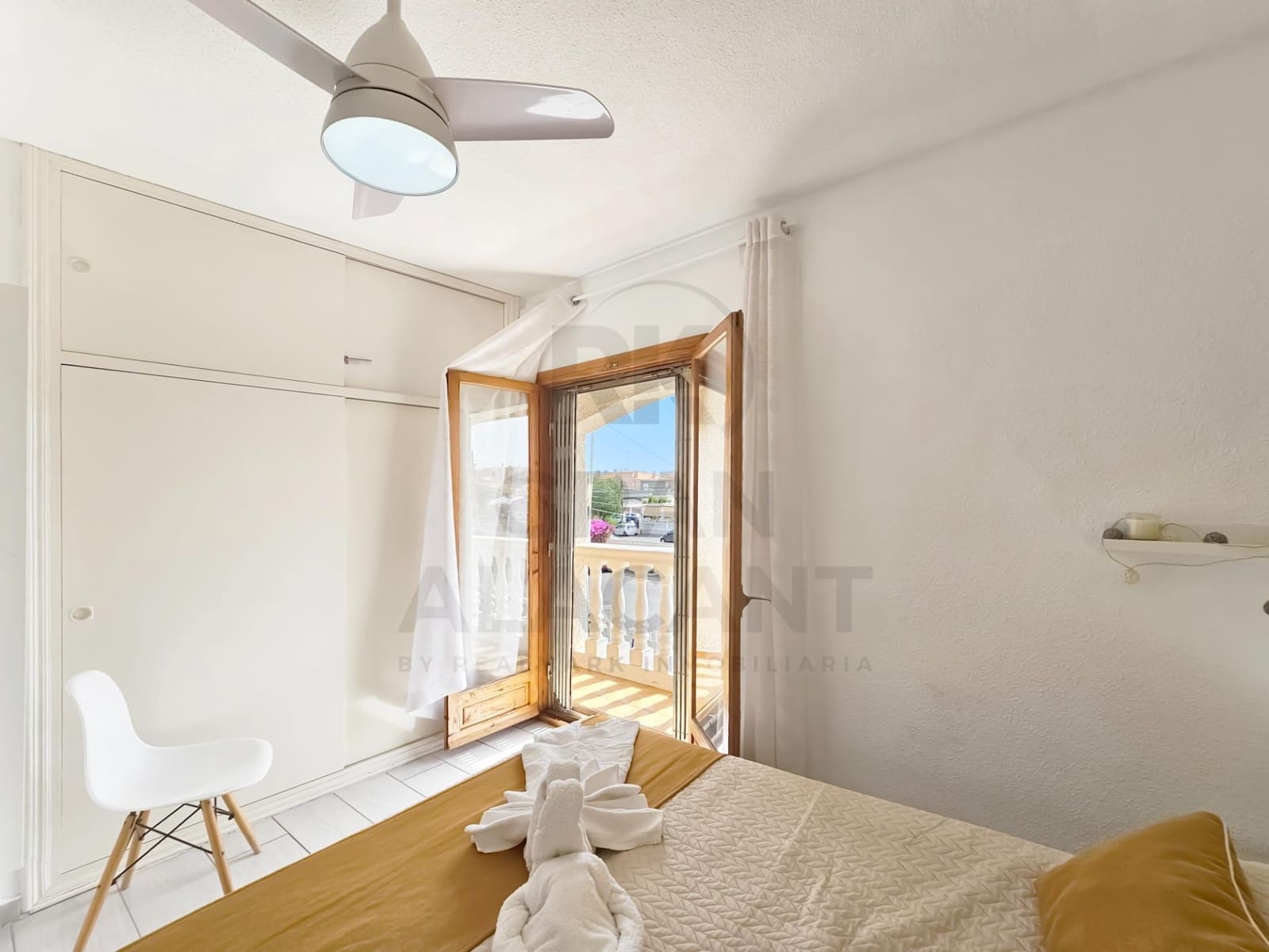 2 bedroom Bungalow for sale in Gran Alacant with pool - € 230,000 (Ref: 9973356)