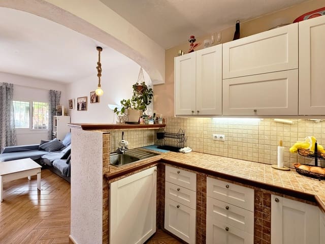 2 soveværelse Bungalow til salg i Gran Alacant, Santa Pola med swimmingpool - € 199.900 (Ref: 9975475)