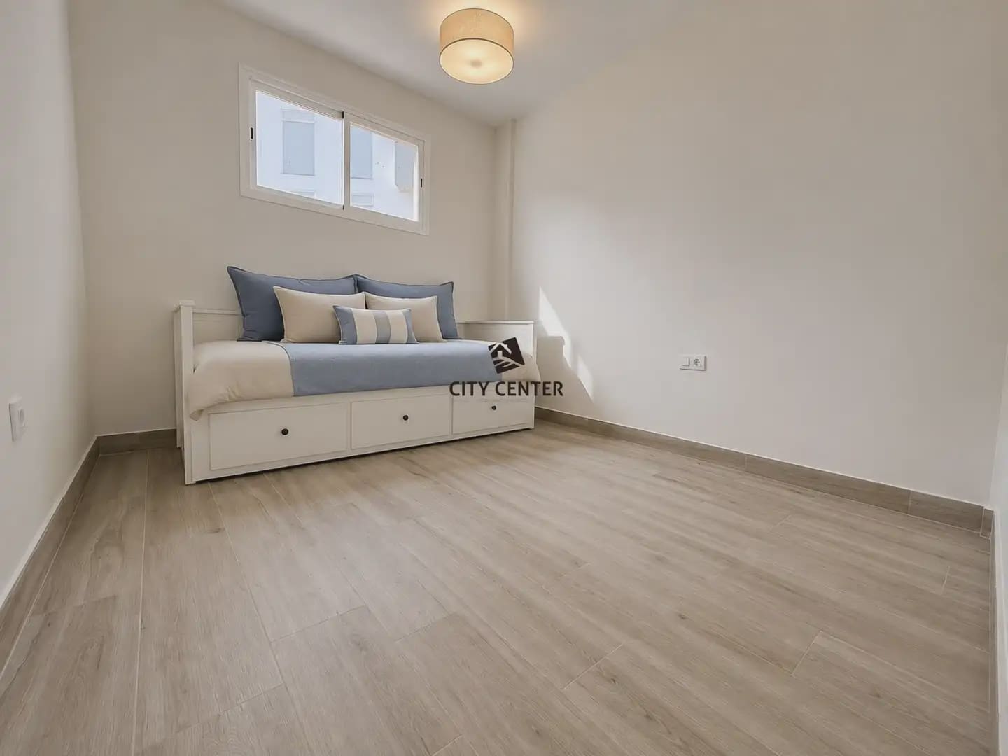 2 slaapkamer Flat te koop in Arona met zwembad - € 269.000 (Ref: 10016874)