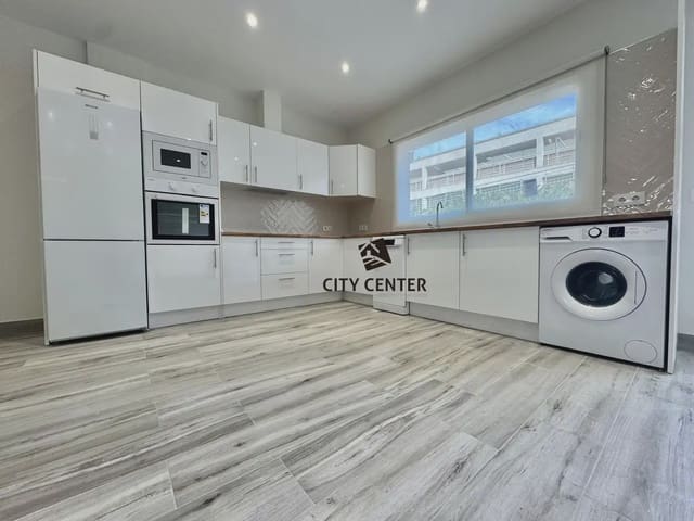 2 slaapkamer Flat te koop in Cabo Blanco, Arona met zwembad - € 269.000 (Ref: 10016874)