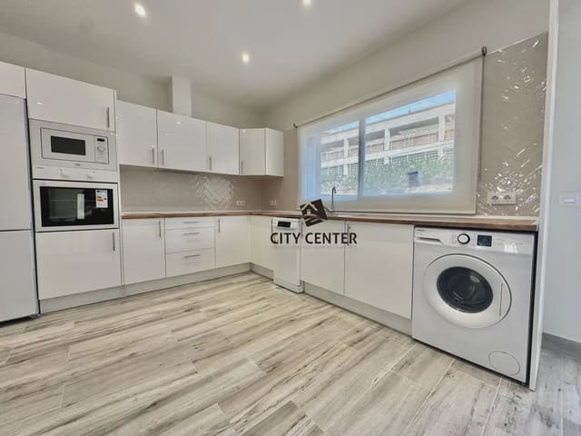 2 slaapkamer Flat te koop in Cabo Blanco, Arona met zwembad - € 269.000 (Ref: 10016874)