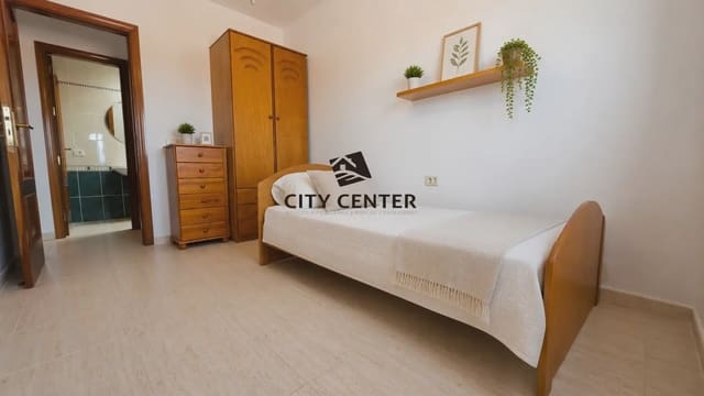 3 slaapkamer Rijtjeshuis te koop in Granadilla de Abona met garage - € 420.000 (Ref: 10016876)