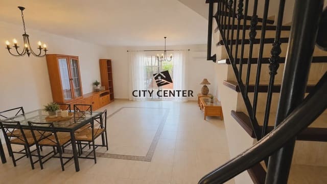 3 slaapkamer Rijtjeshuis te koop in Granadilla de Abona met garage - € 420.000 (Ref: 10016876)