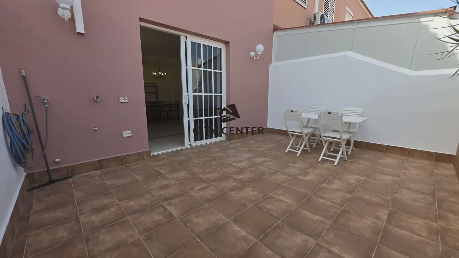 3 slaapkamer Rijtjeshuis te koop in Granadilla de Abona met garage - € 420.000 (Ref: 10016876)