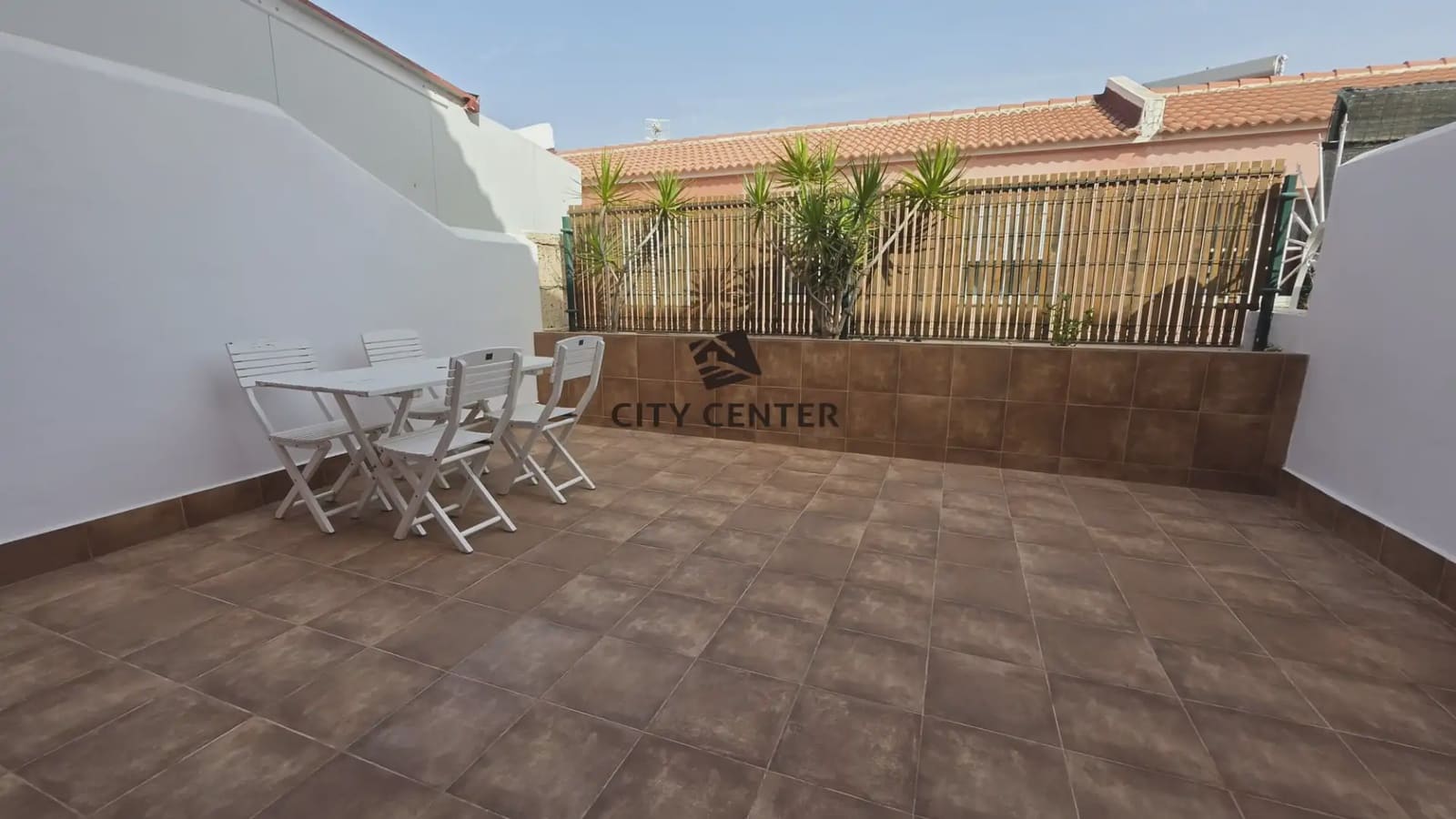 3 slaapkamer Rijtjeshuis te koop in Granadilla de Abona met garage - € 420.000 (Ref: 10016876)