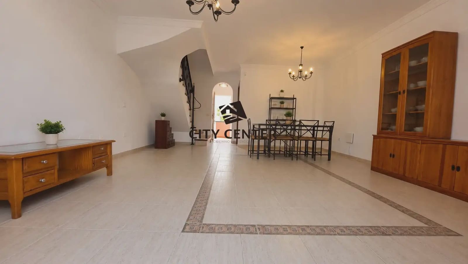 3 slaapkamer Rijtjeshuis te koop in Granadilla de Abona met garage - € 420.000 (Ref: 10016876)