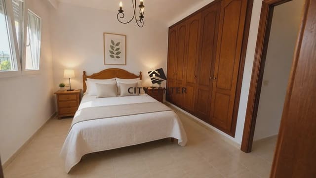 3 slaapkamer Rijtjeshuis te koop in Granadilla de Abona met garage - € 420.000 (Ref: 10016876)