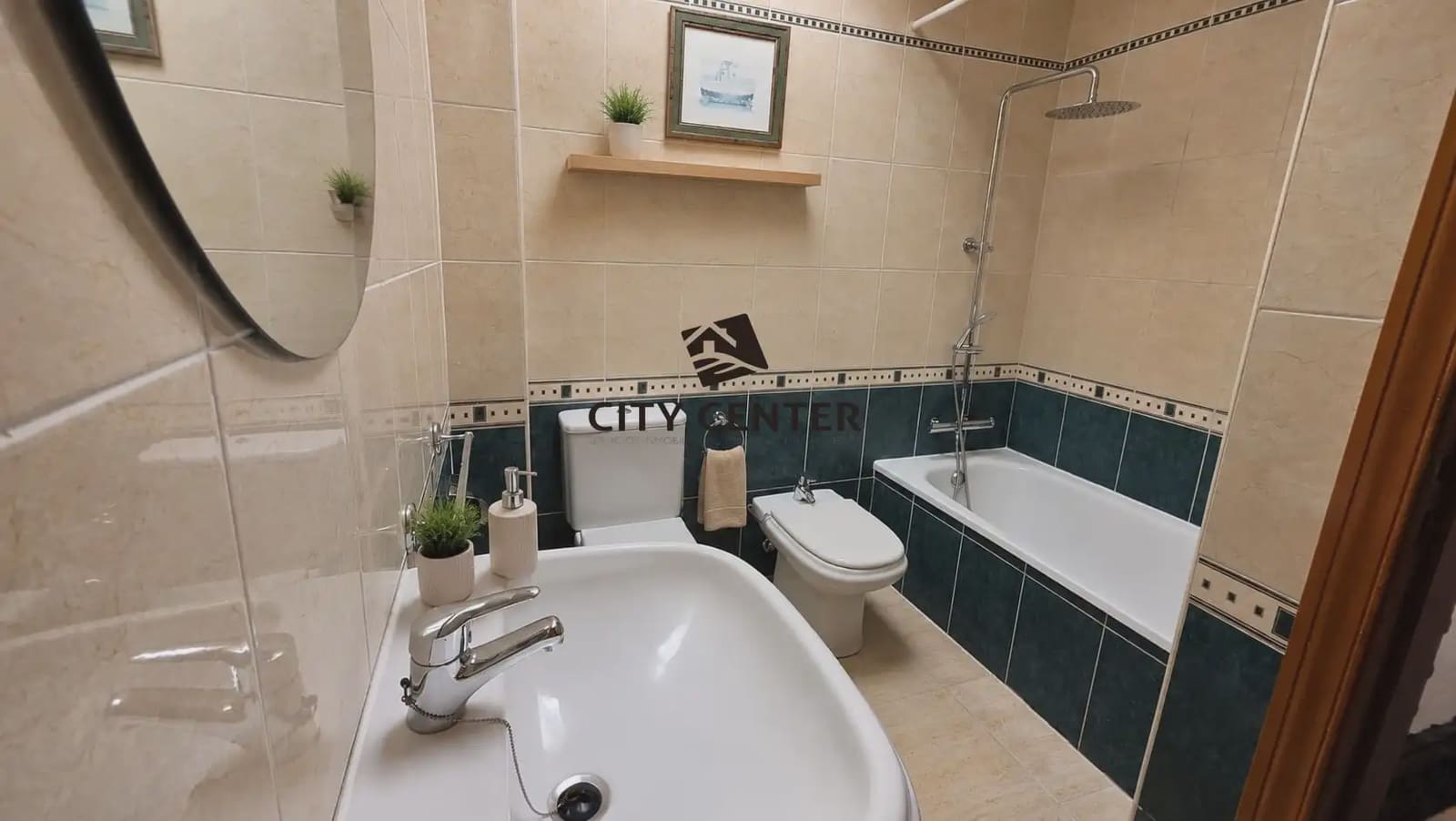 3 slaapkamer Rijtjeshuis te koop in Granadilla de Abona met garage - € 420.000 (Ref: 10016876)