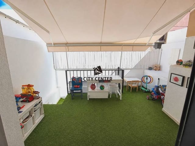 3 slaapkamer Rijtjeshuis te koop in Granadilla de Abona - € 319.000 (Ref: 10023330)