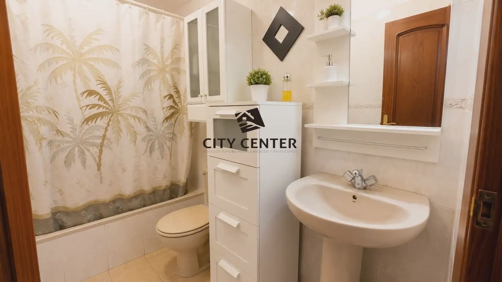 3 bedroom Apartment for sale in Granadilla de Abona with garage - € 299,000 (Ref: 10036024)