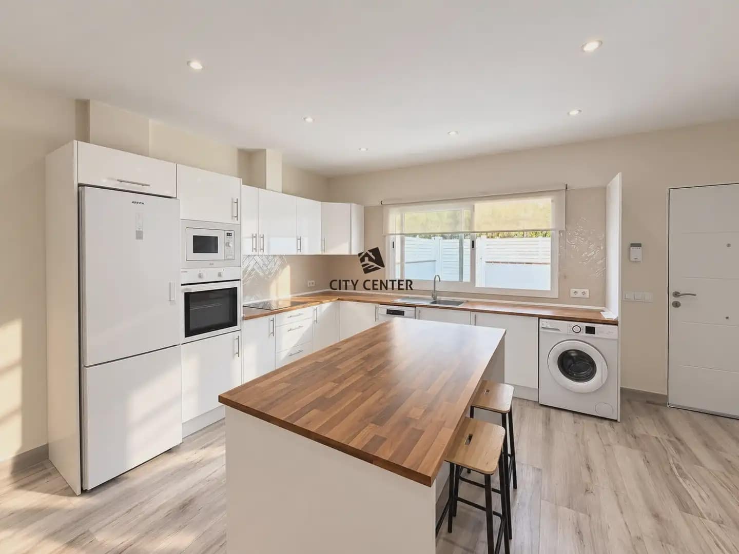 2 soverom Leilighet til salgs i Arona med svømmebasseng - € 259 000 (Ref: 10074503)