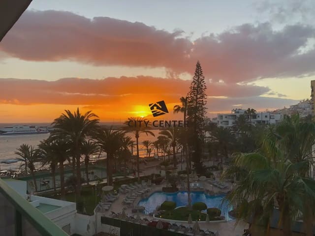 1 soveværelse Strandlejlighed til salg i Los Cristianos, Arona med swimmingpool - € 420.000 (Ref: 10074504)
