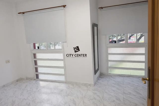 2 quarto Apartamento para venda em San Cristóbal de La Laguna - 210 000 € (Ref: 10084939)