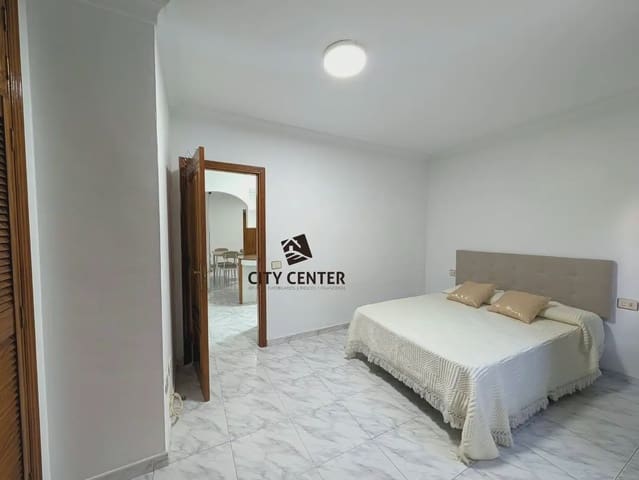 2 quarto Apartamento para venda em San Cristóbal de La Laguna - 210 000 € (Ref: 10084939)