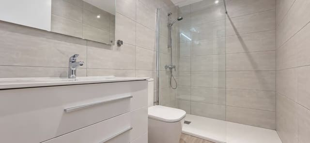 2 soverom Leilighet til salgs i Cabo Blanco, Arona med svømmebasseng garasje - € 259 000 (Ref: 10147488)