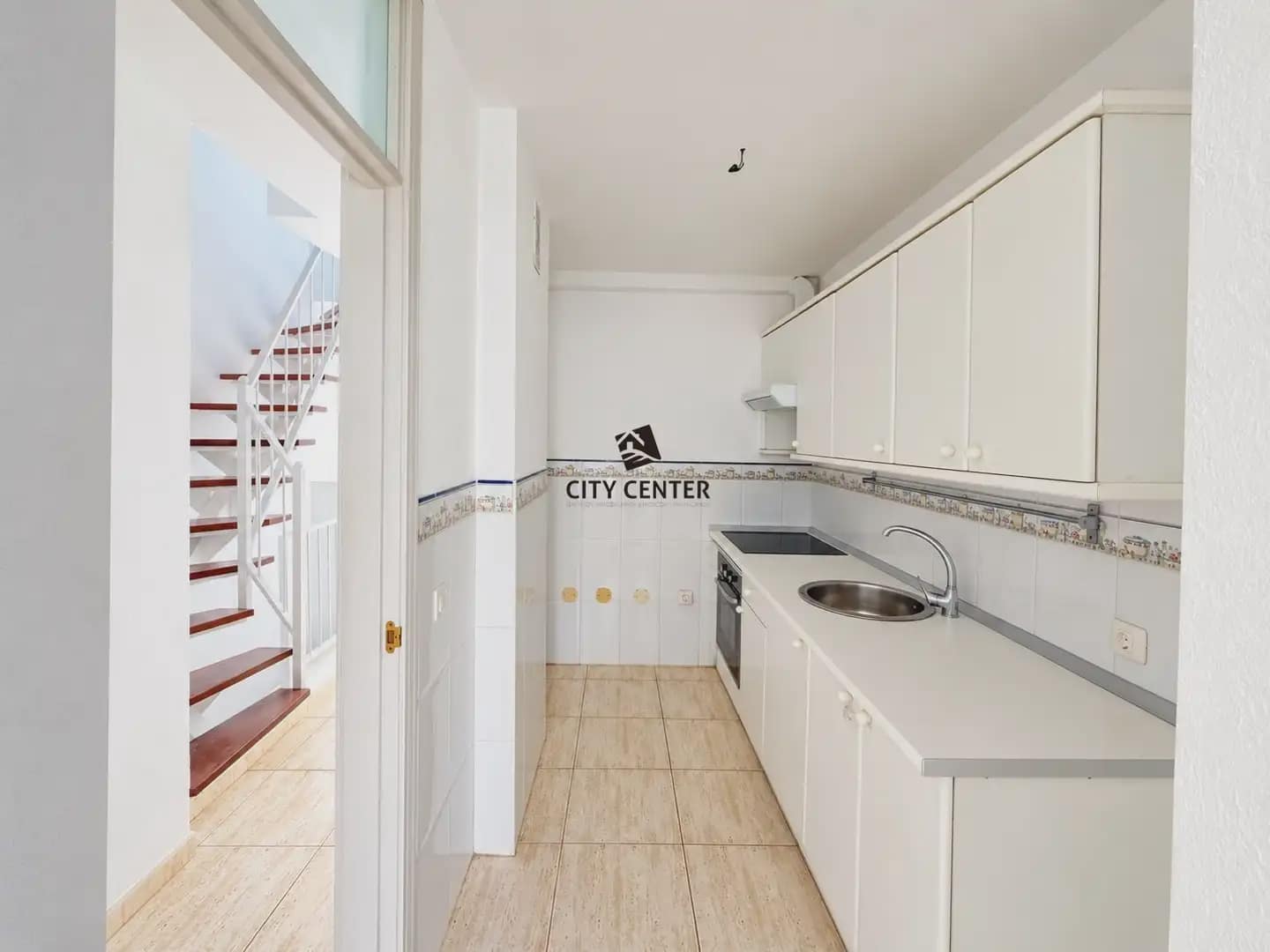 2 quarto Penthouse para venda em Adeje com piscina garagem - 369 000 € (Ref: 10147493)