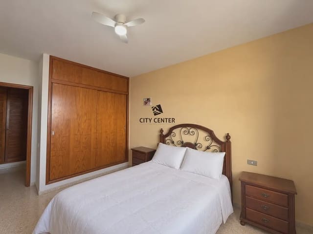 3 quarto Apartamento para venda em Granadilla de Abona - 225 000 € (Ref: 10172896)