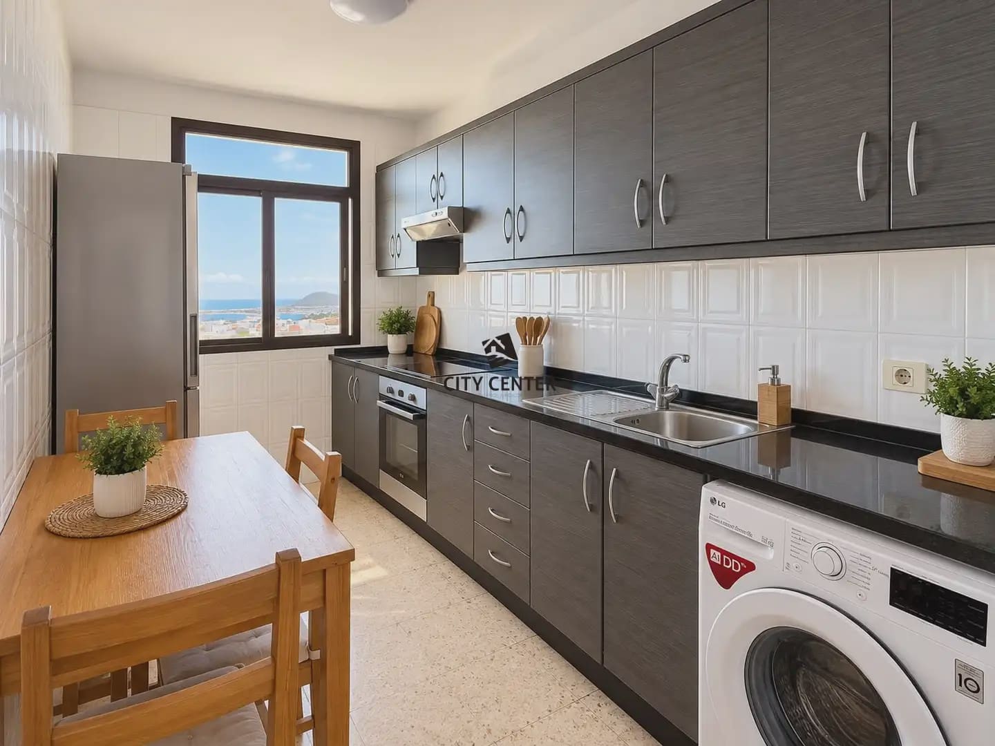 3 quarto Apartamento para venda em Granadilla de Abona - 225 000 € (Ref: 10172896)