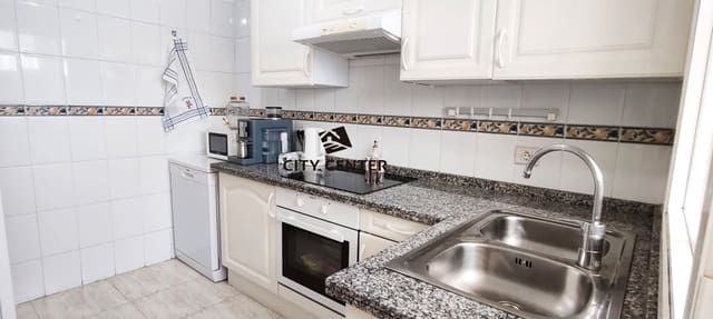 4 soveværelse Lejlighed til salg i Playa del Duque, Adeje med swimmingpool garage - € 425.000 (Ref: 9282961)