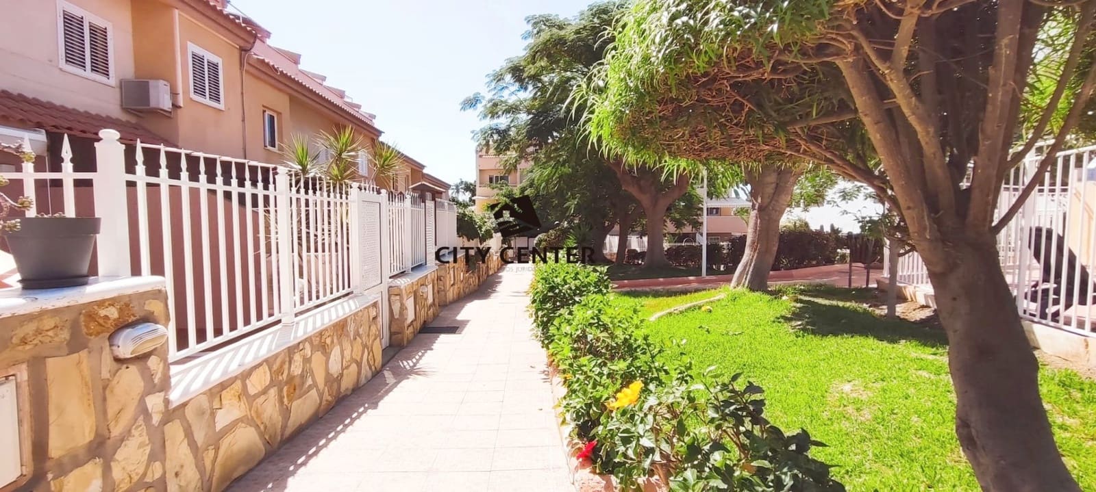 4 soveværelse Lejlighed til salg i Adeje med swimmingpool garage - € 425.000 (Ref: 9282961)