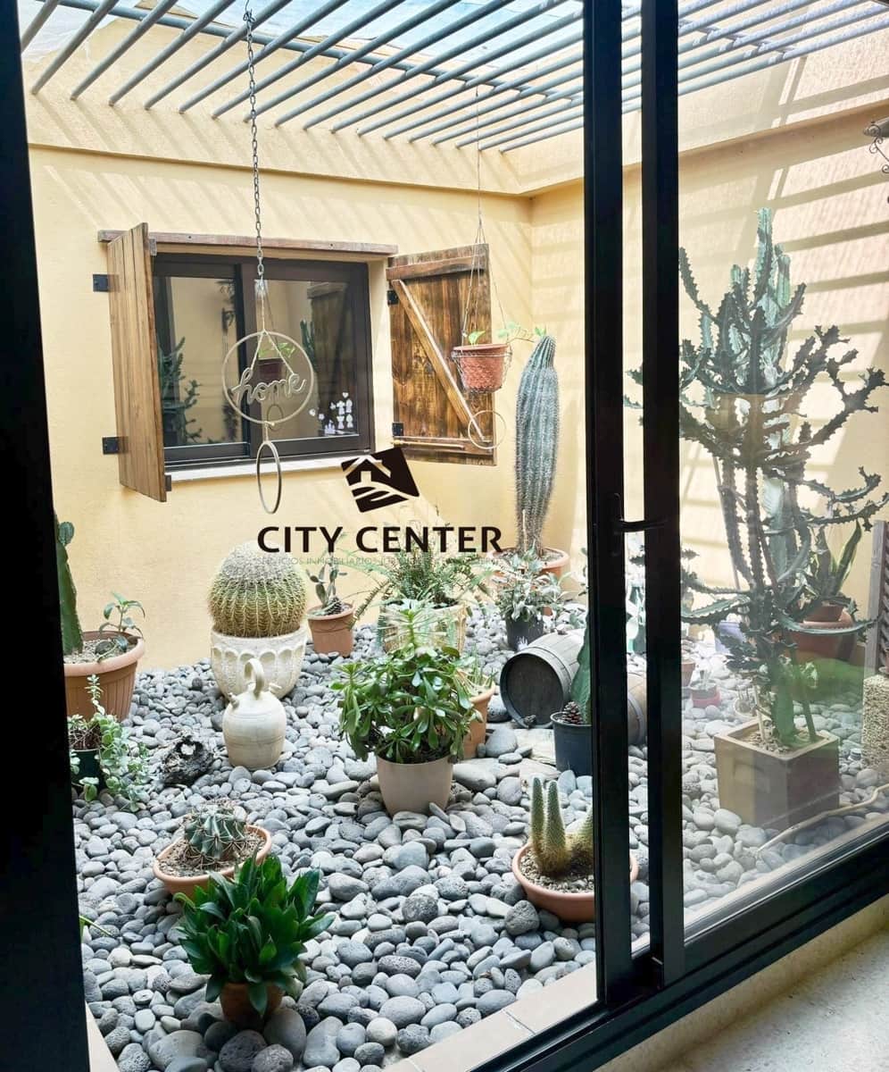 8 bedroom Finca/Country House for sale in San Miguel de Abona with pool garage - € 787,000 (Ref: 9282966)