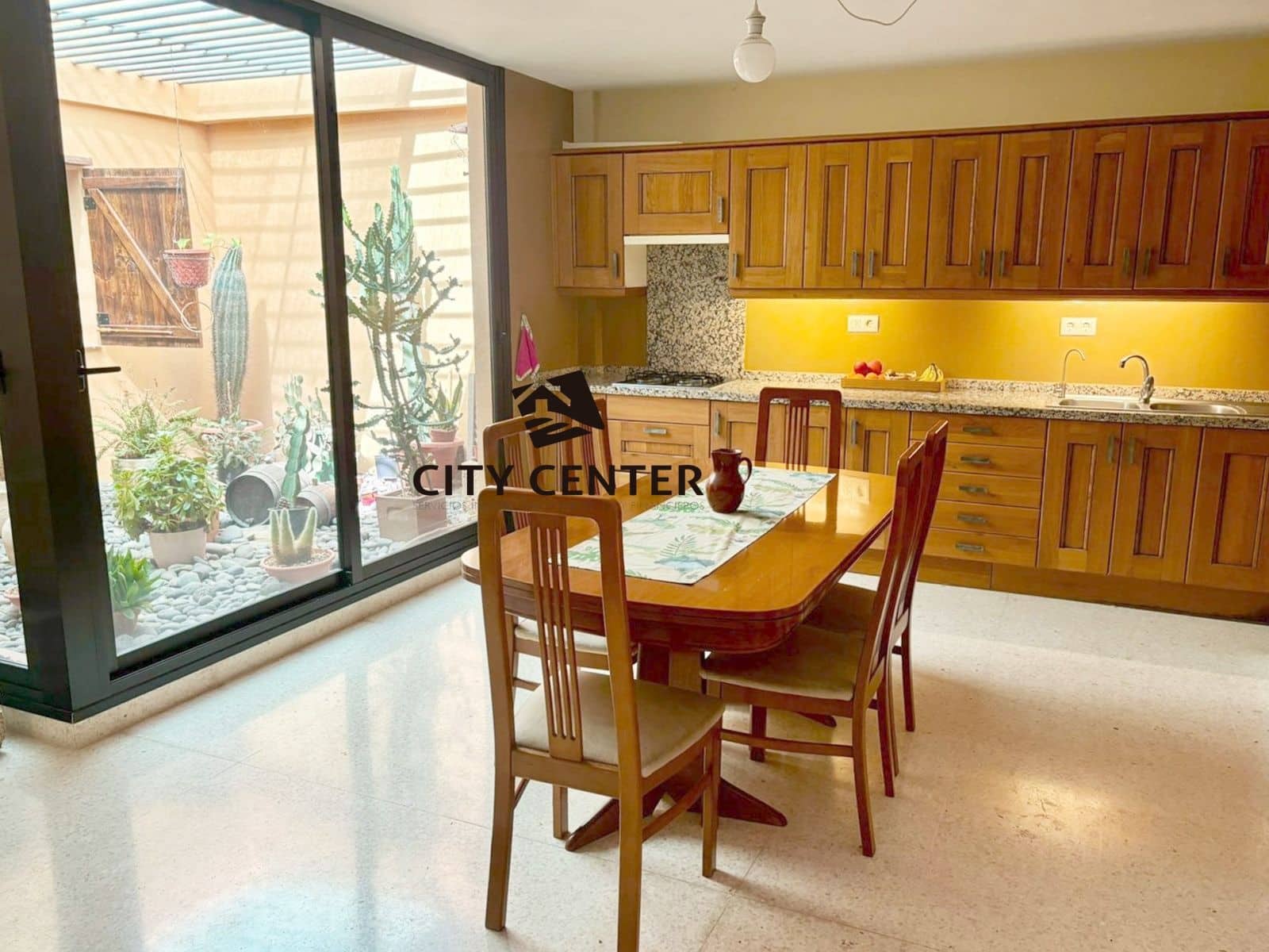 8 bedroom Finca/Country House for sale in San Miguel de Abona with pool garage - € 787,000 (Ref: 9282966)