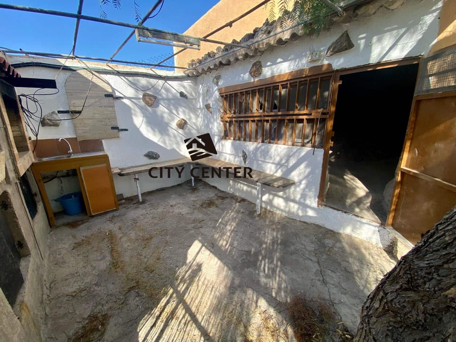 8 bedroom Finca/Country House for sale in San Miguel de Abona with pool garage - € 787,000 (Ref: 9282966)