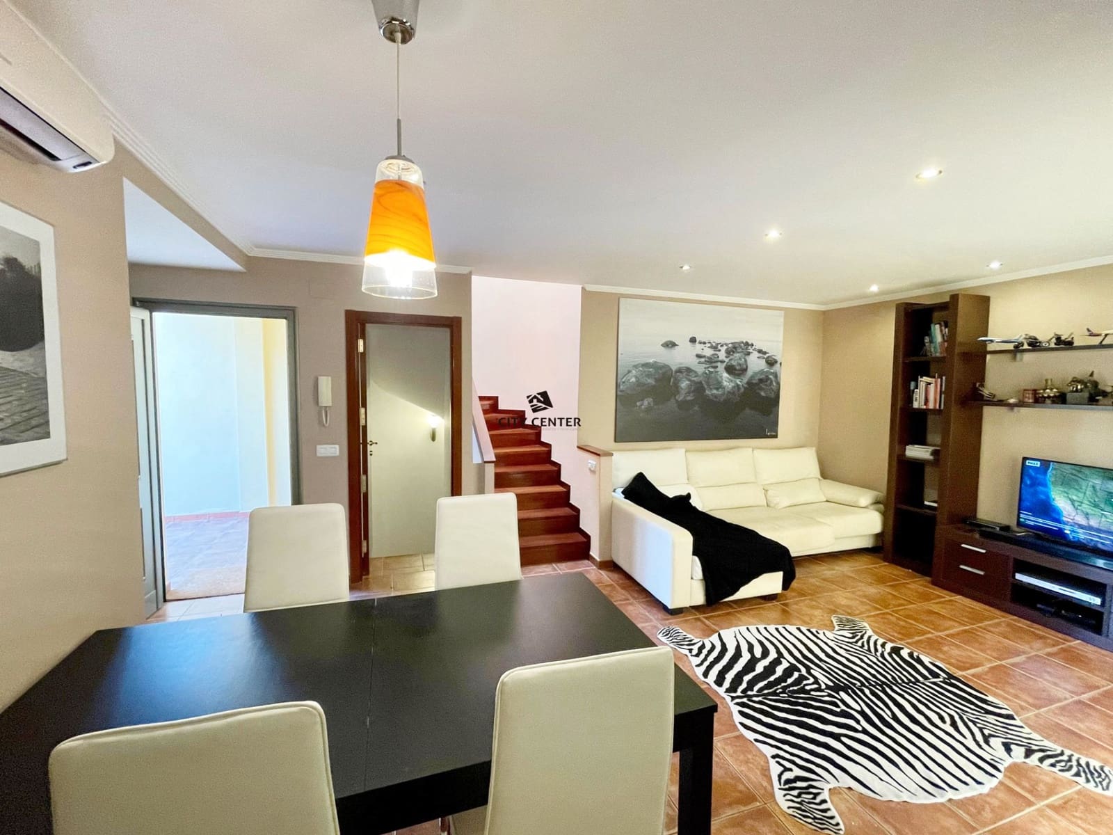 2 sypialnia Dom na sprzedaż w Granadilla de Abona z basenem garażem - 577 000 € (Ref: 9282970)