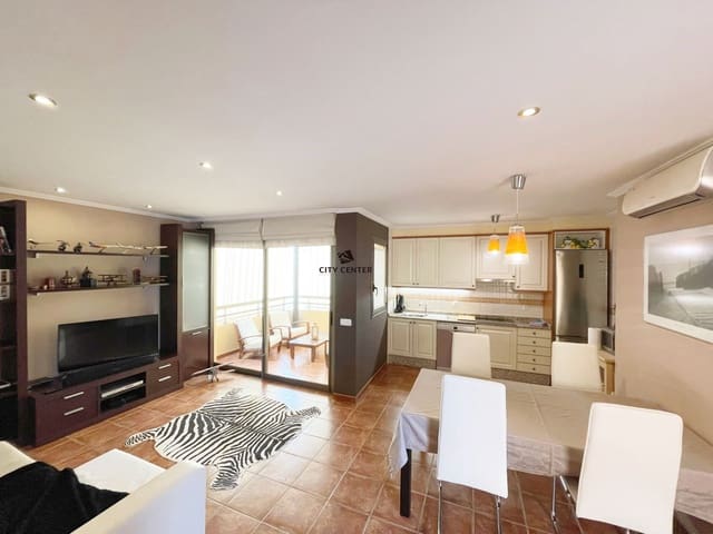 2 sypialnia Dom na sprzedaż w Granadilla de Abona z basenem garażem - 577 000 € (Ref: 9282970)