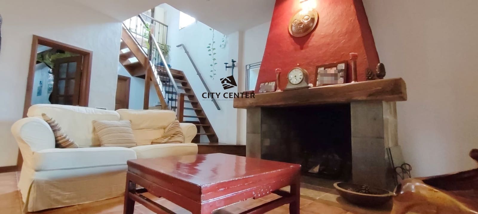 5 bedroom Finca/Country House for sale in Granadilla de Abona with garage - € 490,000 (Ref: 9295081)