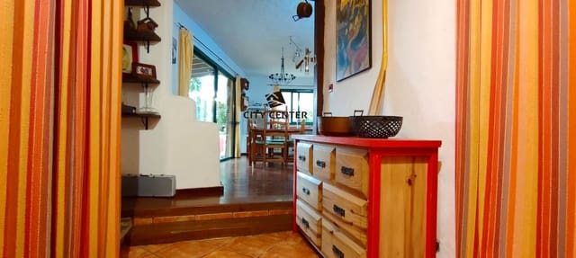 5 soveværelse Finca/Landehus til salg i Charco del Pino, Granadilla de Abona med garage - € 490.000 (Ref: 9295081)