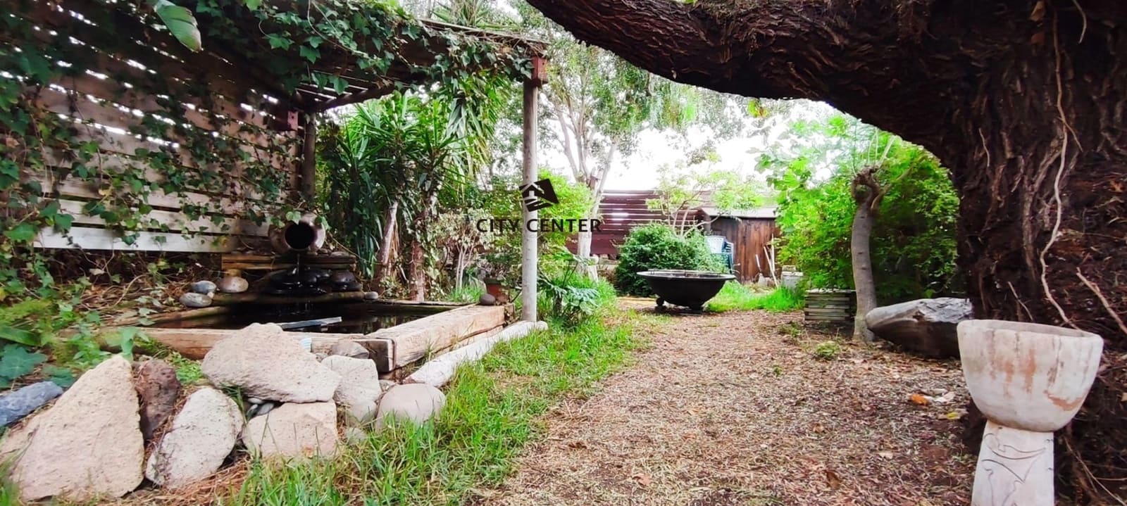 5 bedroom Finca/Country House for sale in Granadilla de Abona with garage - € 490,000 (Ref: 9295081)