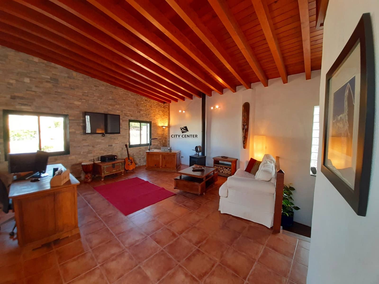 5 bedroom Finca/Country House for sale in Granadilla de Abona with garage - € 490,000 (Ref: 9295081)
