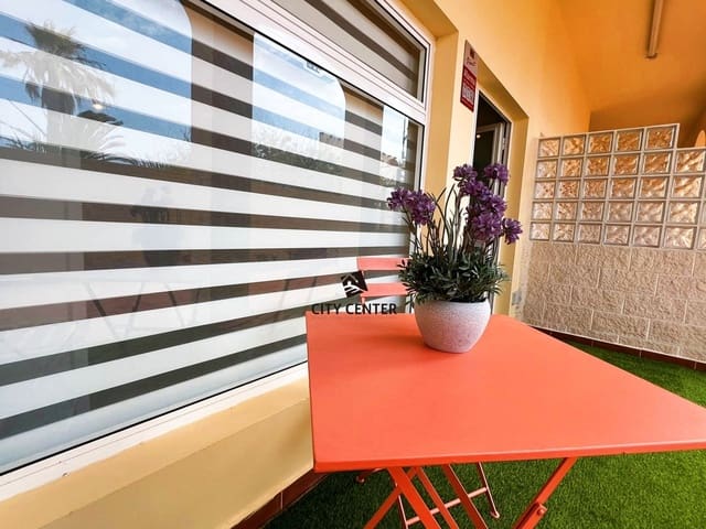 Commercial for sale in Los Silos - € 105,900 (Ref: 9296300)