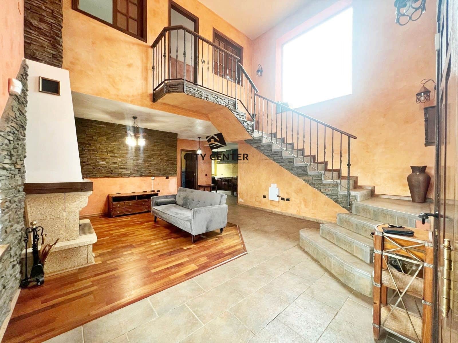 2 bedroom Villa for sale in El Rosario with garage - € 450,000 (Ref: 9296366)