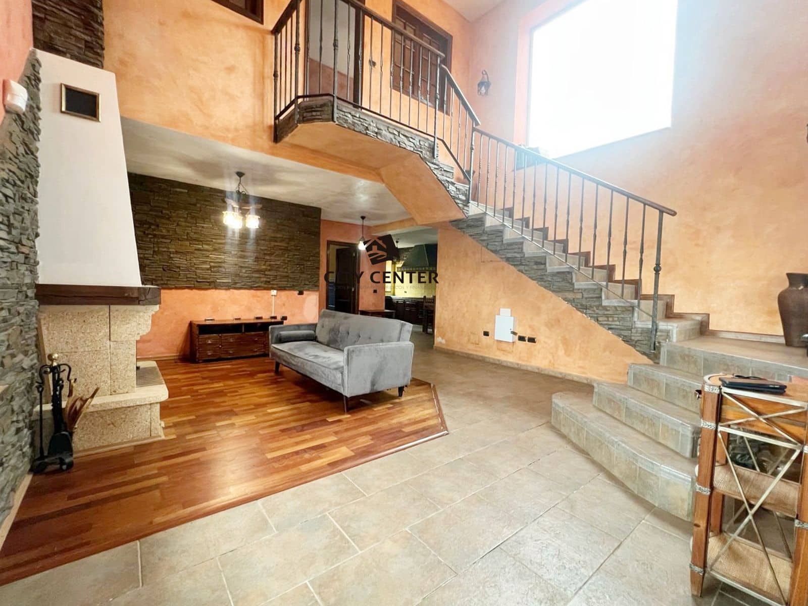 2 bedroom Villa for sale in El Rosario with garage - € 450,000 (Ref: 9296366)