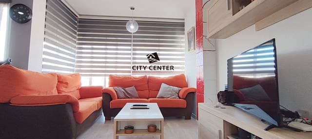 Ático de 2 habitaciones en Arona en venta con piscina - 300.000 € (Ref: 9302781)