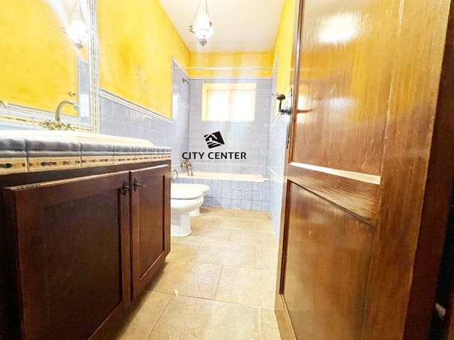 2 makuuhuone Huvila vuokrattavana paikassa El Rosario mukana 
autotalli - 1 300 € (Ref: 9397963)