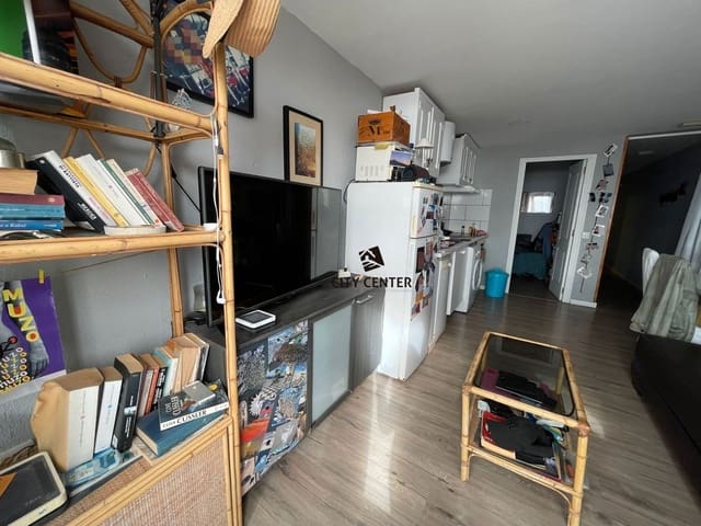 Apartamento de 1 habitación en Puerto Santiago, Santiago del Teide en venta con piscina garaje - 175.950 € (Ref: 9402455)