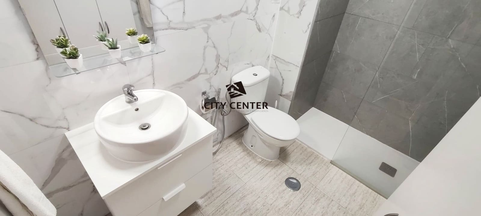 3 bedroom Flat for sale in Granadilla de Abona with garage - € 170,000 (Ref: 9438352)