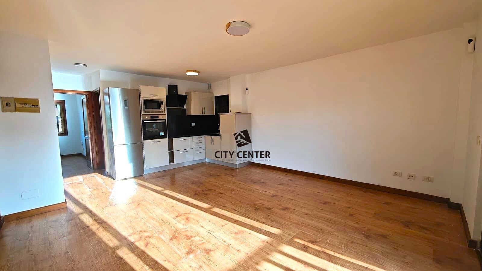 2 bedroom Flat for sale in Puerto de la Cruz - € 280,000 (Ref: 9489847)