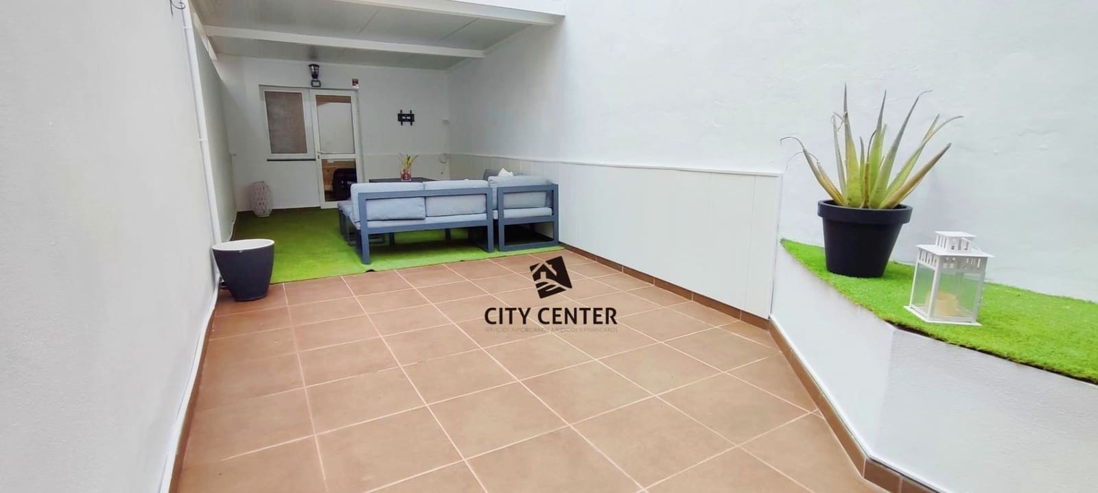 2 bedroom Flat for sale in Arona - € 265,000 (Ref: 9489848)