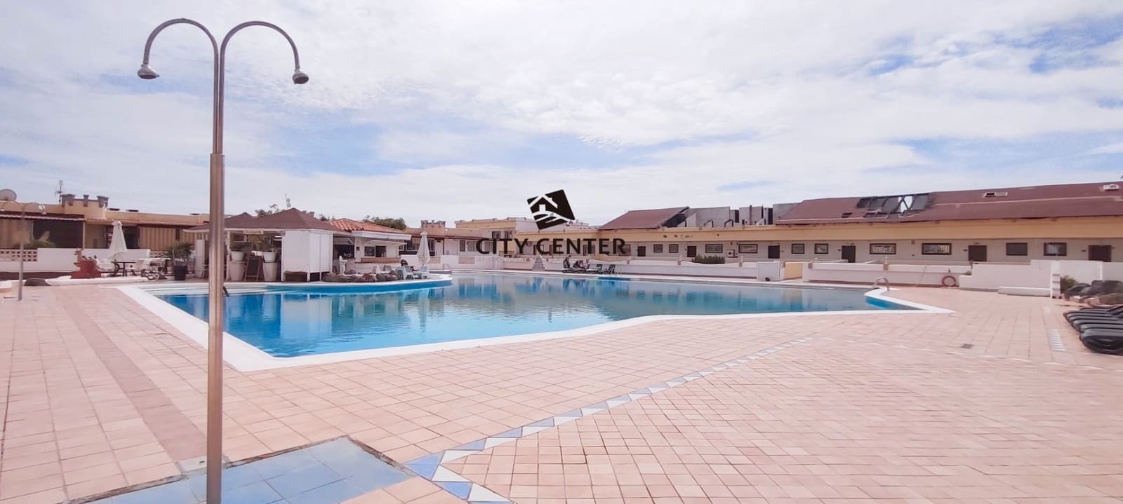 2 bedroom Beach Apartment for sale in Adeje with pool garage - € 250,000 (Ref: 9490017)