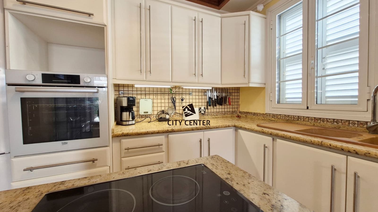 3 bedroom Townhouse for sale in Arico with garage - € 375,000 (Ref: 9490018)