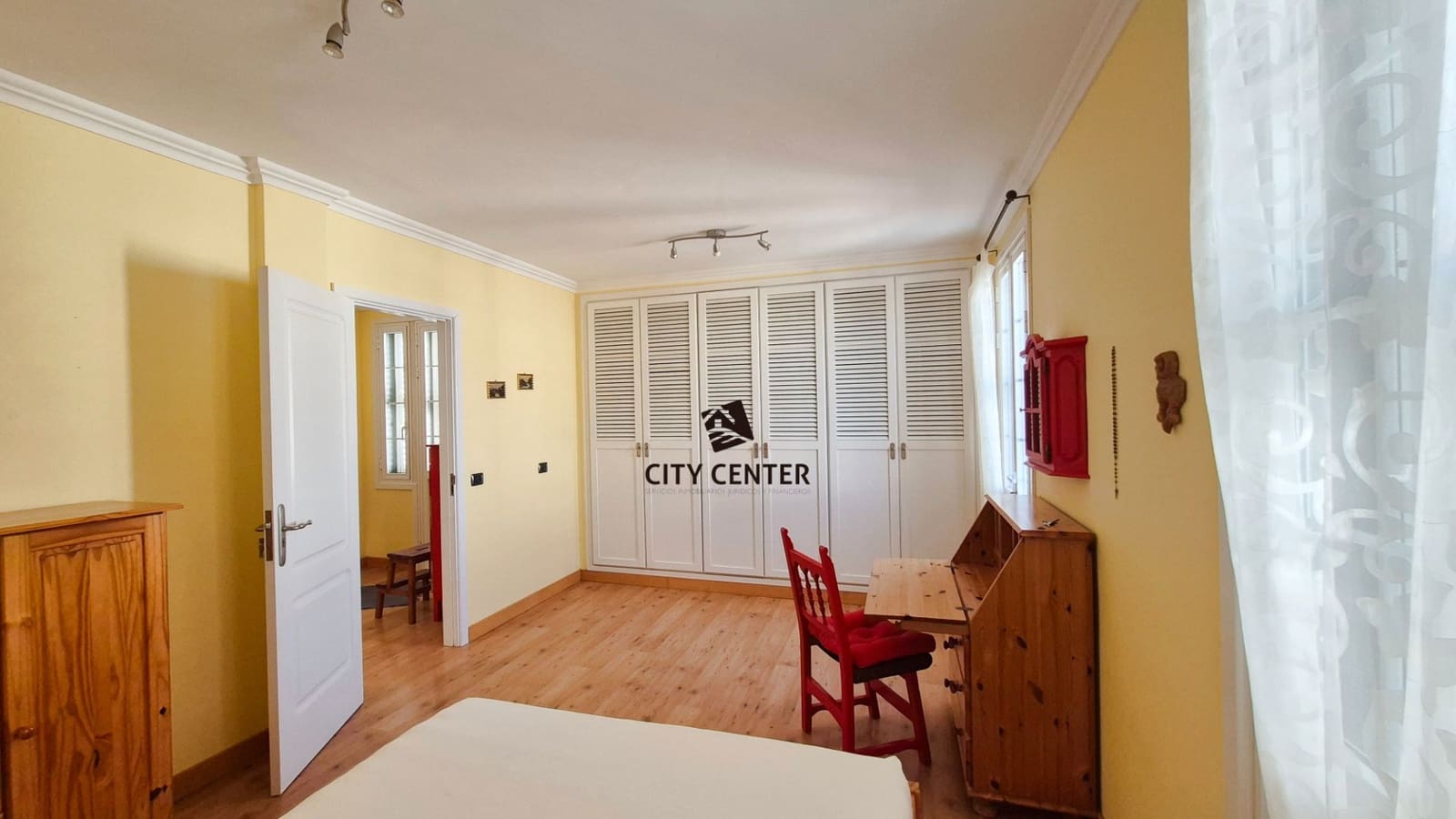 3 bedroom Townhouse for sale in Arico with garage - € 375,000 (Ref: 9490018)