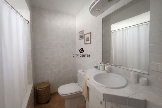 3 makuuhuone Omakotitalo myytävänä paikassa Granadilla de Abona - 350 000 € (Ref: 9535208)