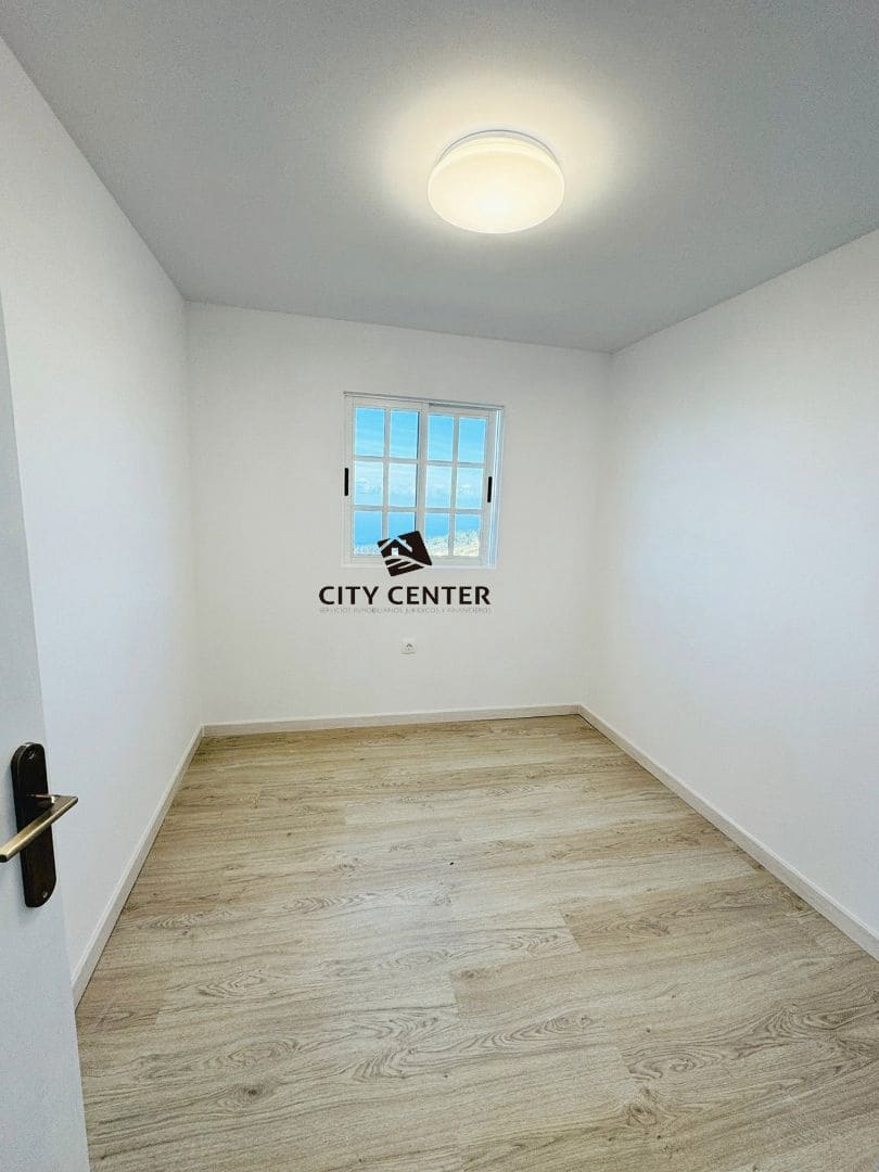 4 bedroom Finca/Country House for sale in Icod de los Vinos - € 221,500 (Ref: 9566310)