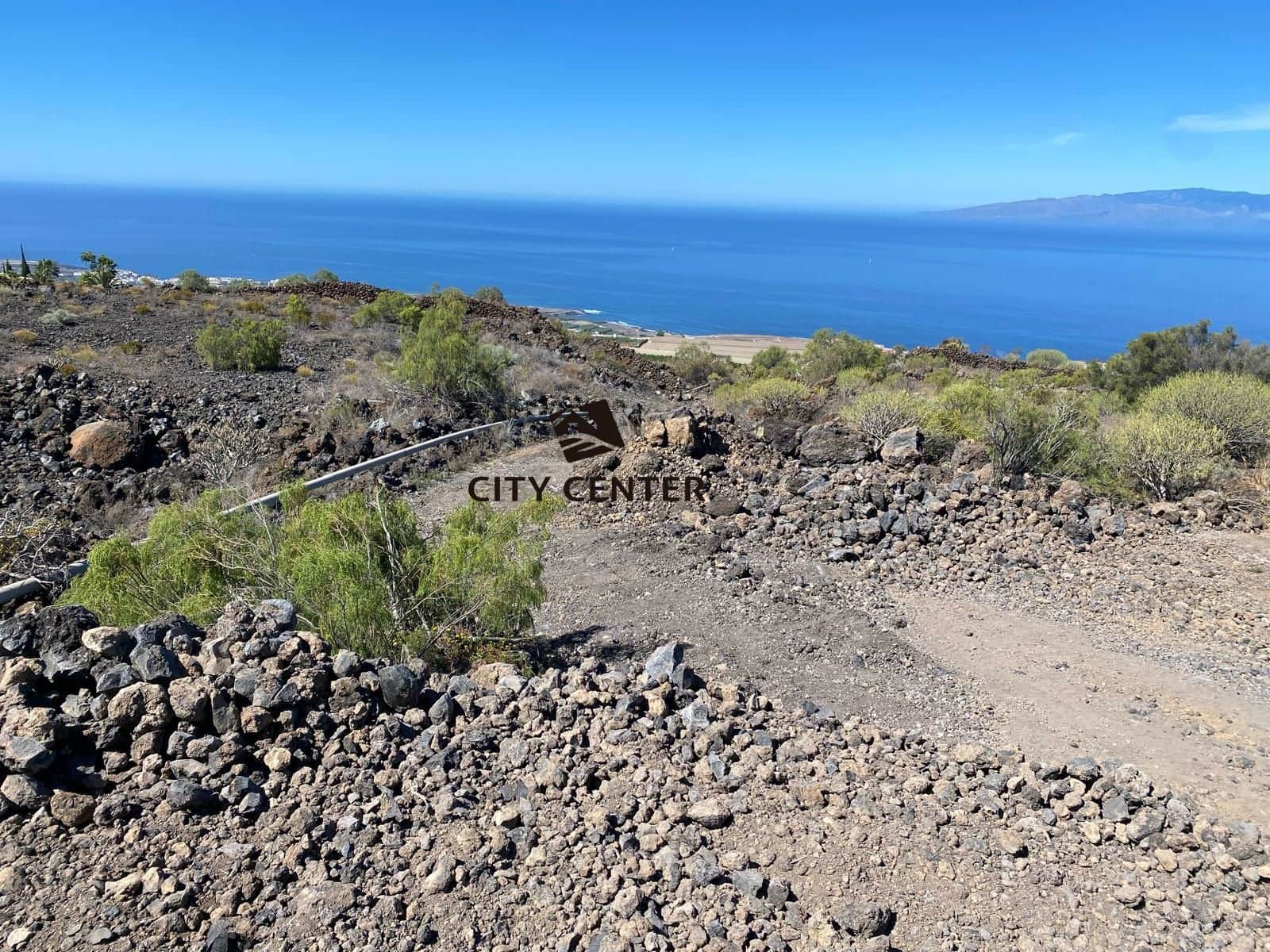 Ubebygd land til salgs i Guia de Isora - € 118 000 (Ref: 9613899)