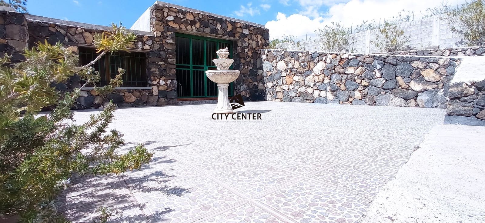 4 bedroom Finca/Country House for sale in San Miguel de Abona with pool garage - € 700,000 (Ref: 9613908)